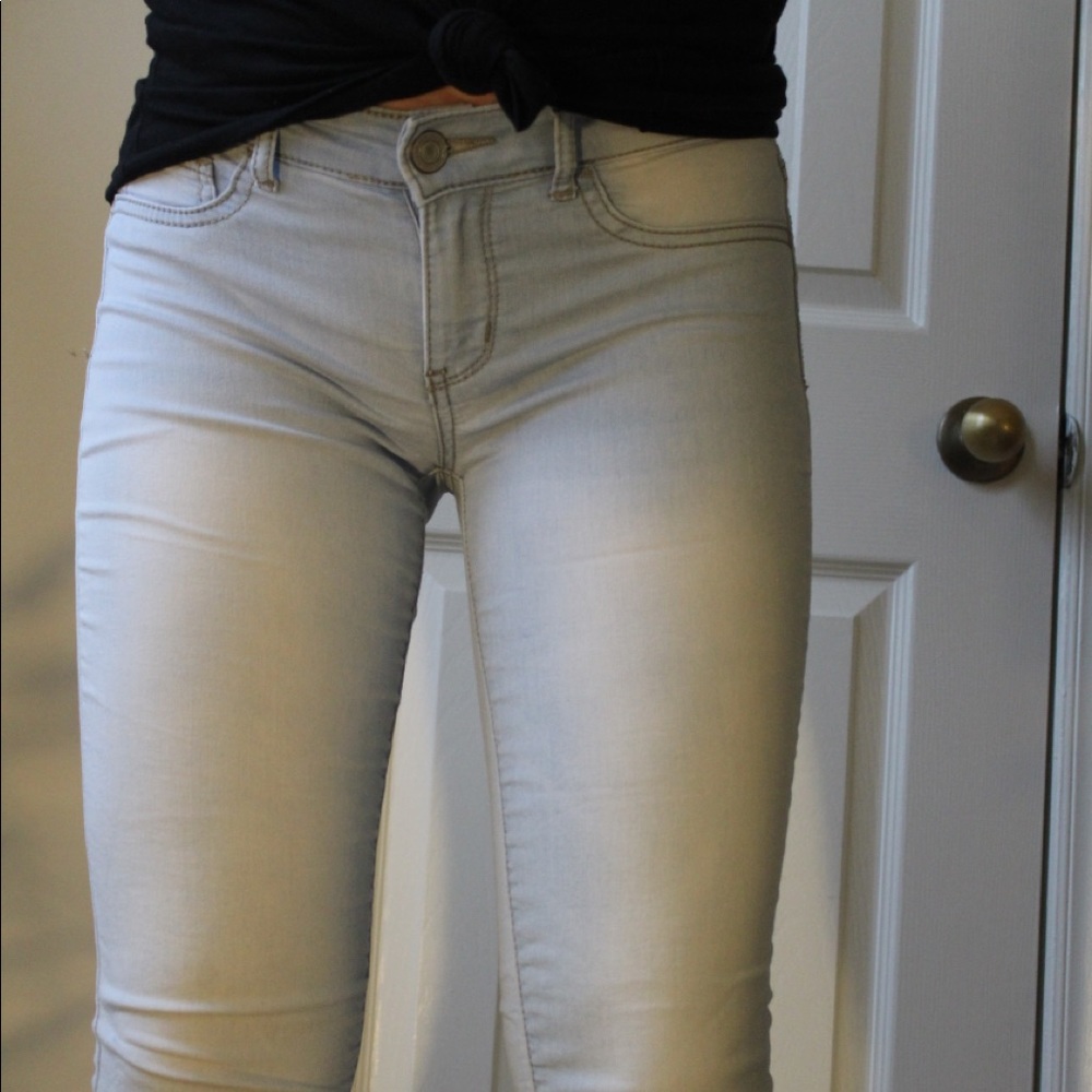 👖👖Light washed blue SO skinny jegging jeans